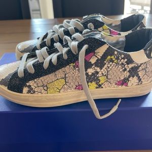 Like new P448 sneakers mixed media sneaker size 8
